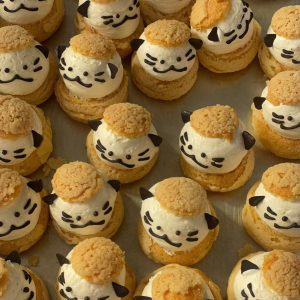 Bánh su kem hình mèo